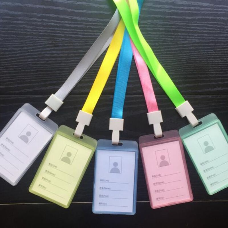 PVC 86x54mm Retractable ID Badge Holder With Lanyard